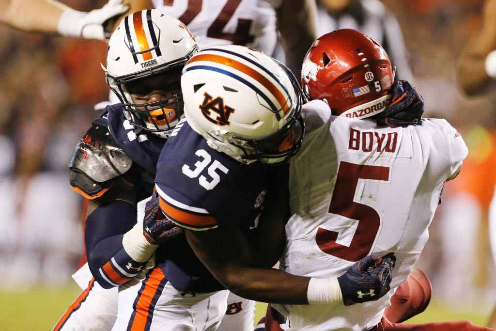 Top NFL Prospect Zacoby McClain of Aubrun tackled Arkansas running back Boyd.