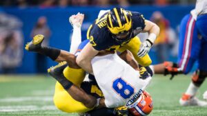 Michigan DE Aidan Hutchinson