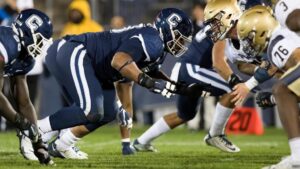 UCONN DT Travis Jones