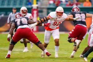 Houston Defensive End Logan Hall